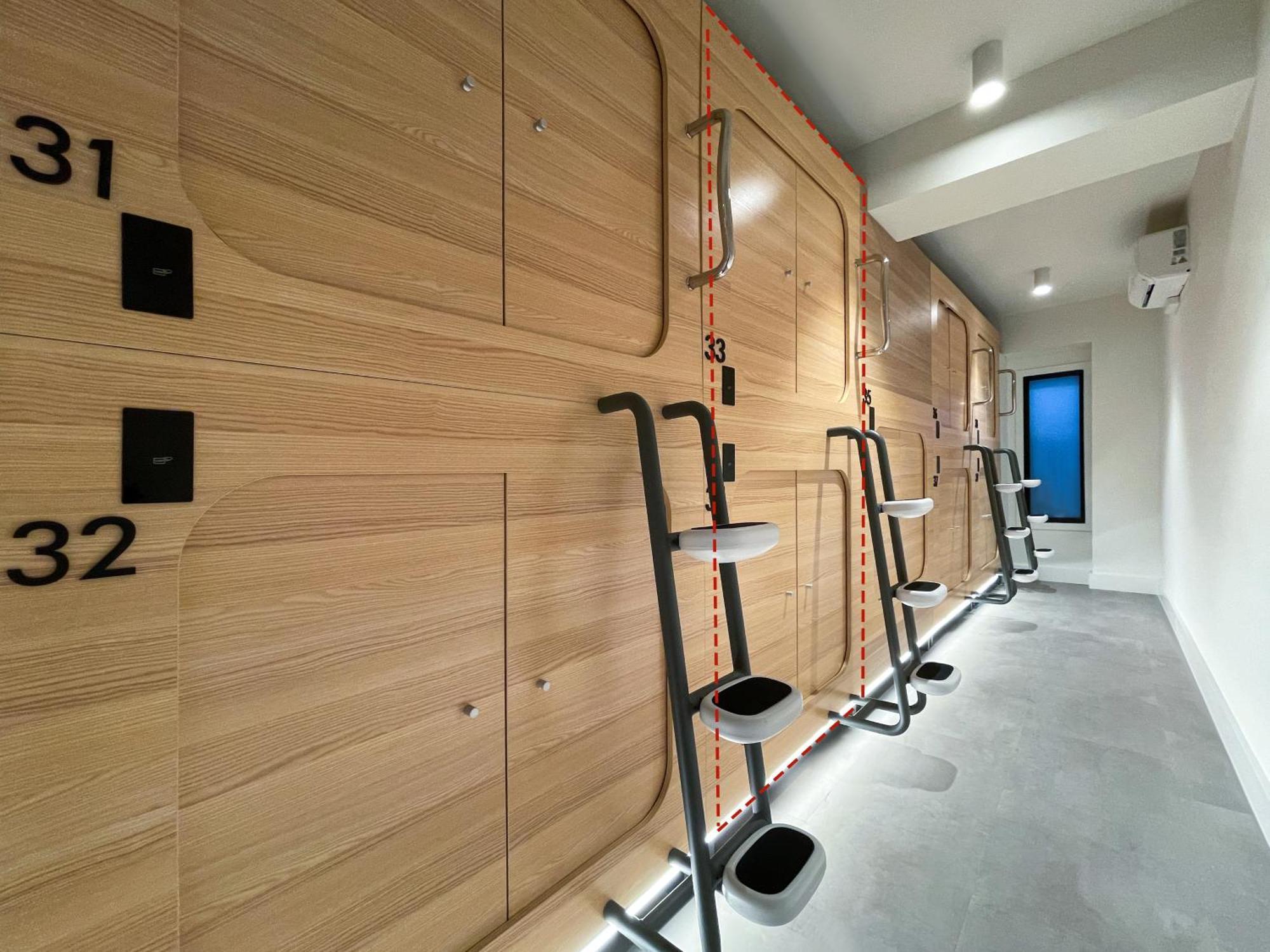 Airone Capsule Hotel Hobart Exteriör bild